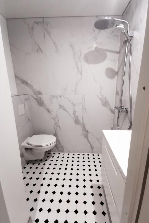 Tolstoi Scandinavian 1 Bedroom Apartment + Free Parking タルトゥ エクステリア 写真